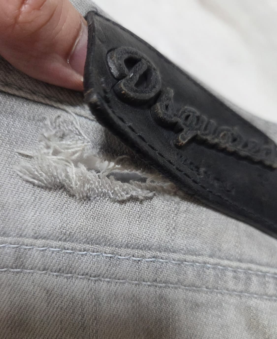 디스퀘어드 그레이 페인팅 슬림 데님팬츠 상품이미지6