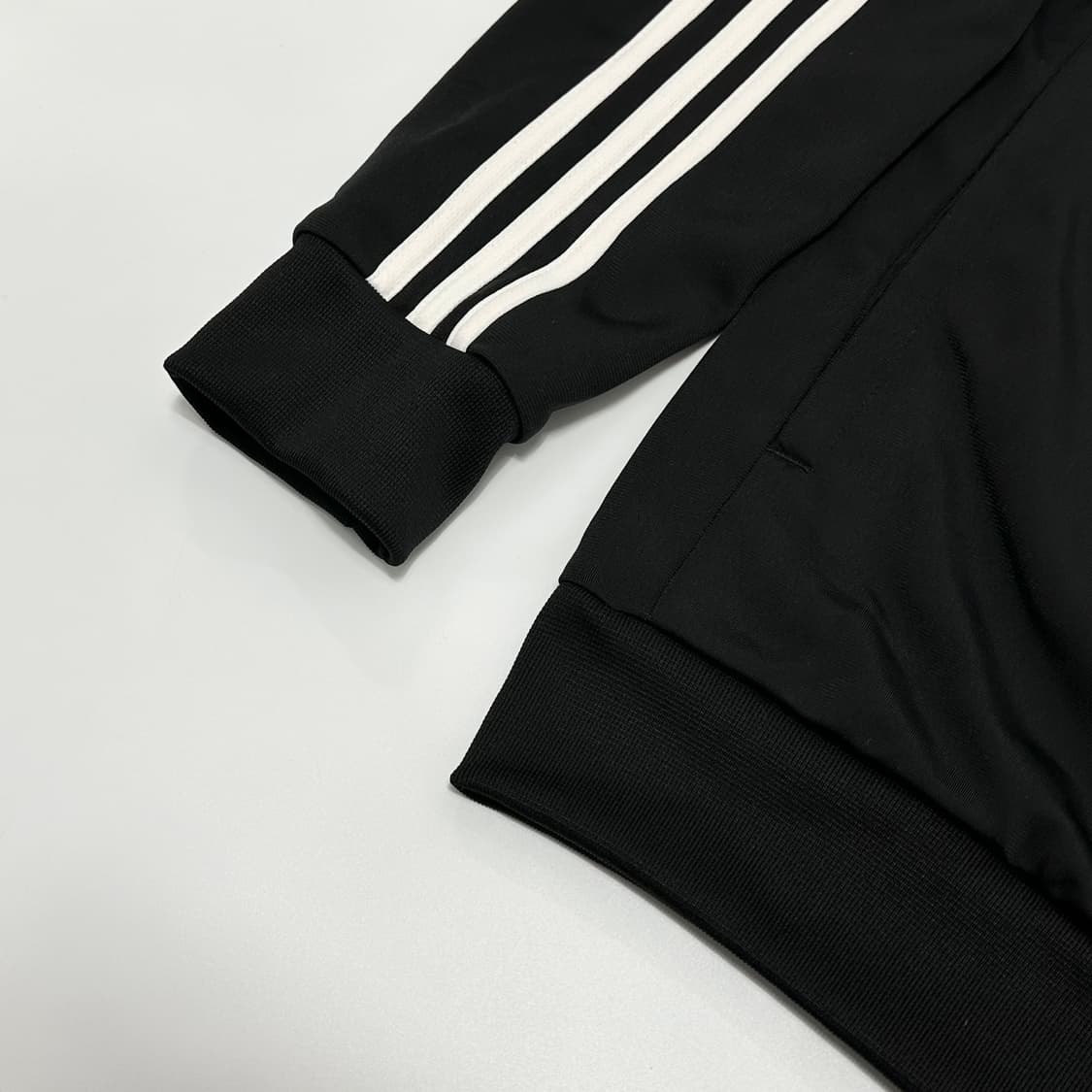 아디다스 스펠로고 져지 트랙탑 상품이미지3