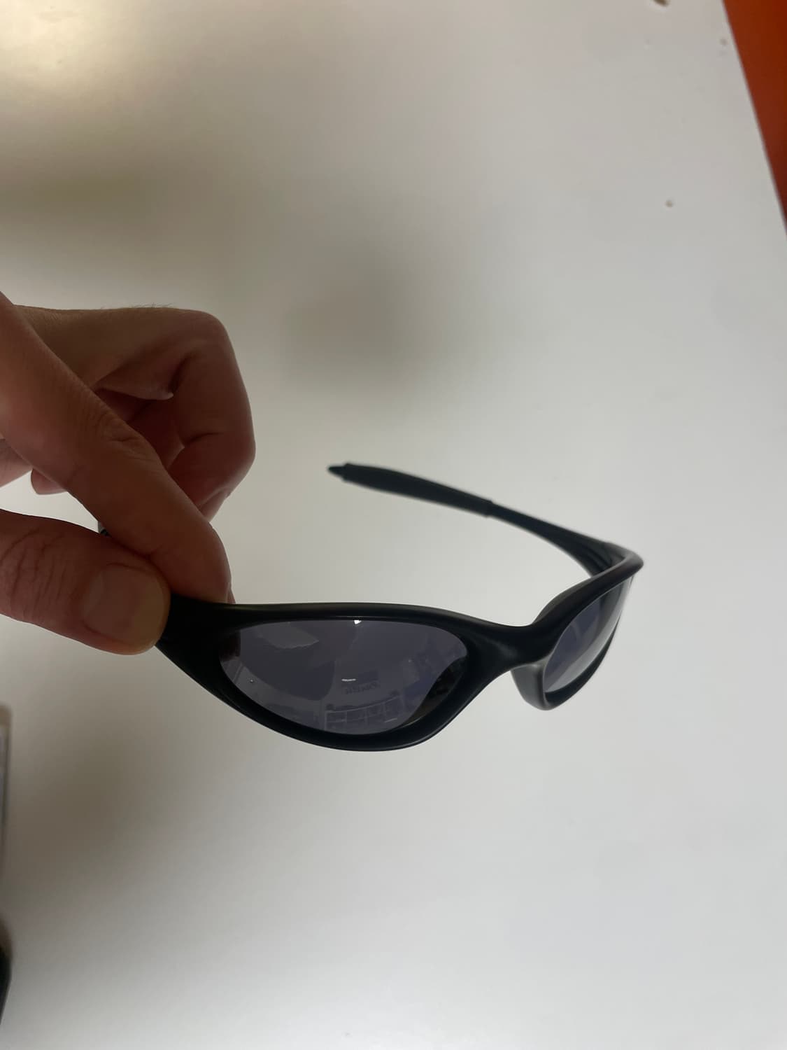 오클리 미뉴트 매트블랙 선글라스 상품이미지9