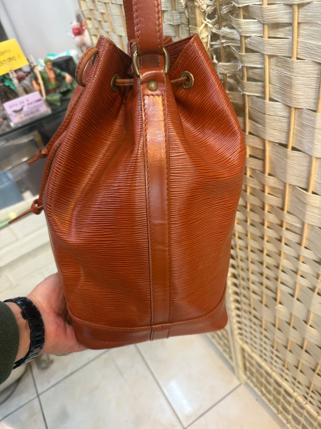 정품 루이비통 에삐 노에 팝니다 상품이미지3