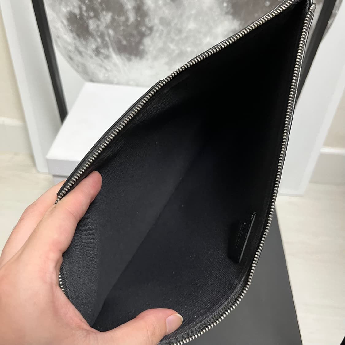 정품 34x24) 지방시 블랙레더 안티고나 클러치 상품이미지4