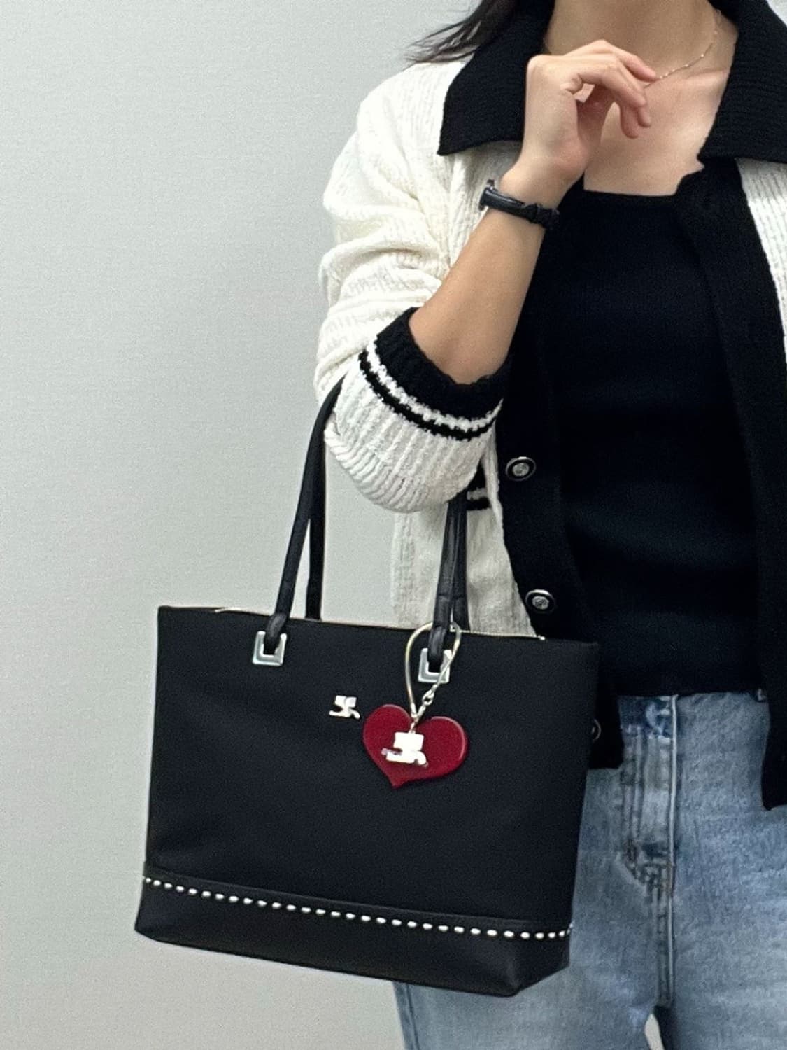 courreges / 꾸레쥬 블랙 패브릭 숄더백 상품이미지3