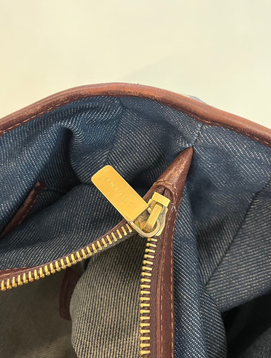 셀린느 데님 마카담 부기백 상품이미지8