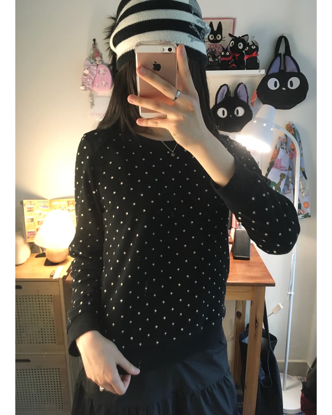 vintage dot button shoulder knit black 상품이미지3