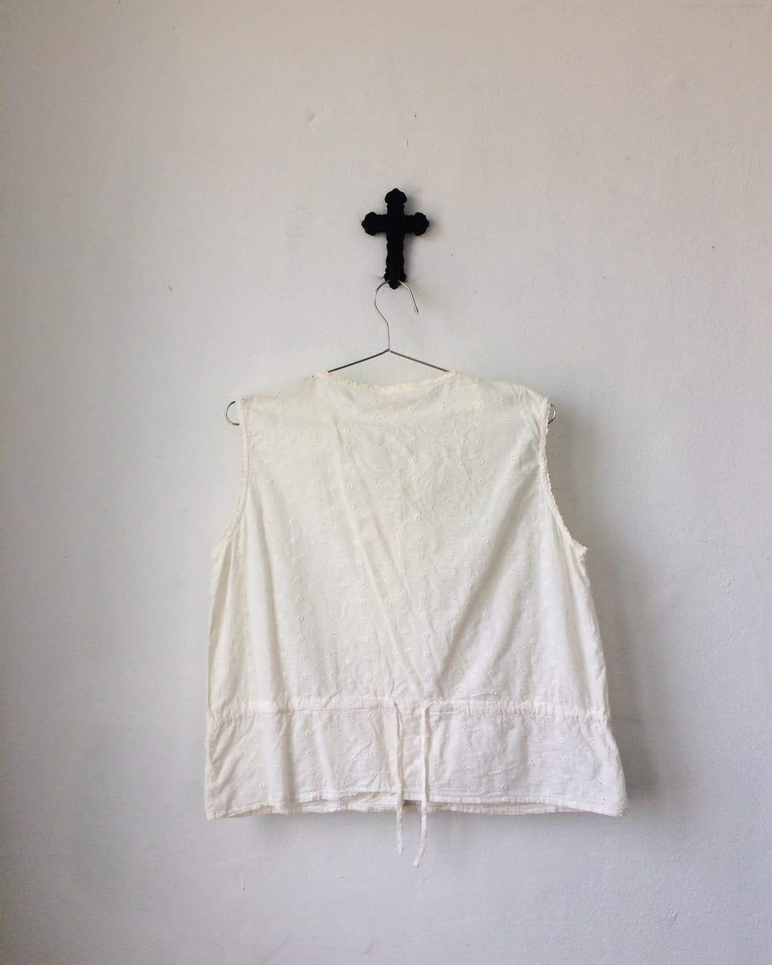 Punching pattern sleeveless 상품이미지3