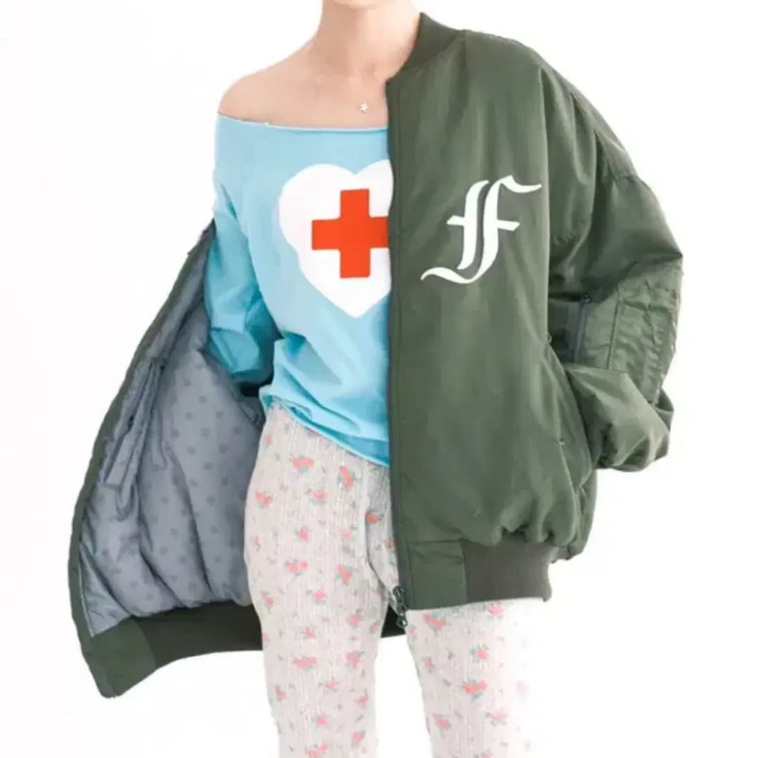 구해요) 샵페어리 봄버 카키 상품이미지1