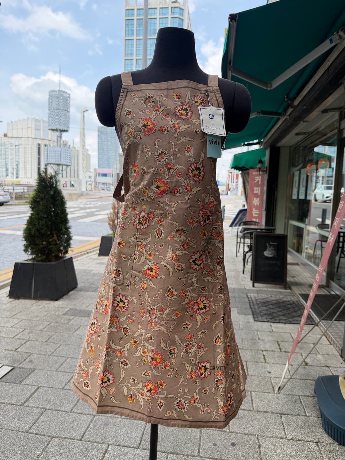 Givenchy Floral Apron (Made In Japan) 상품이미지1