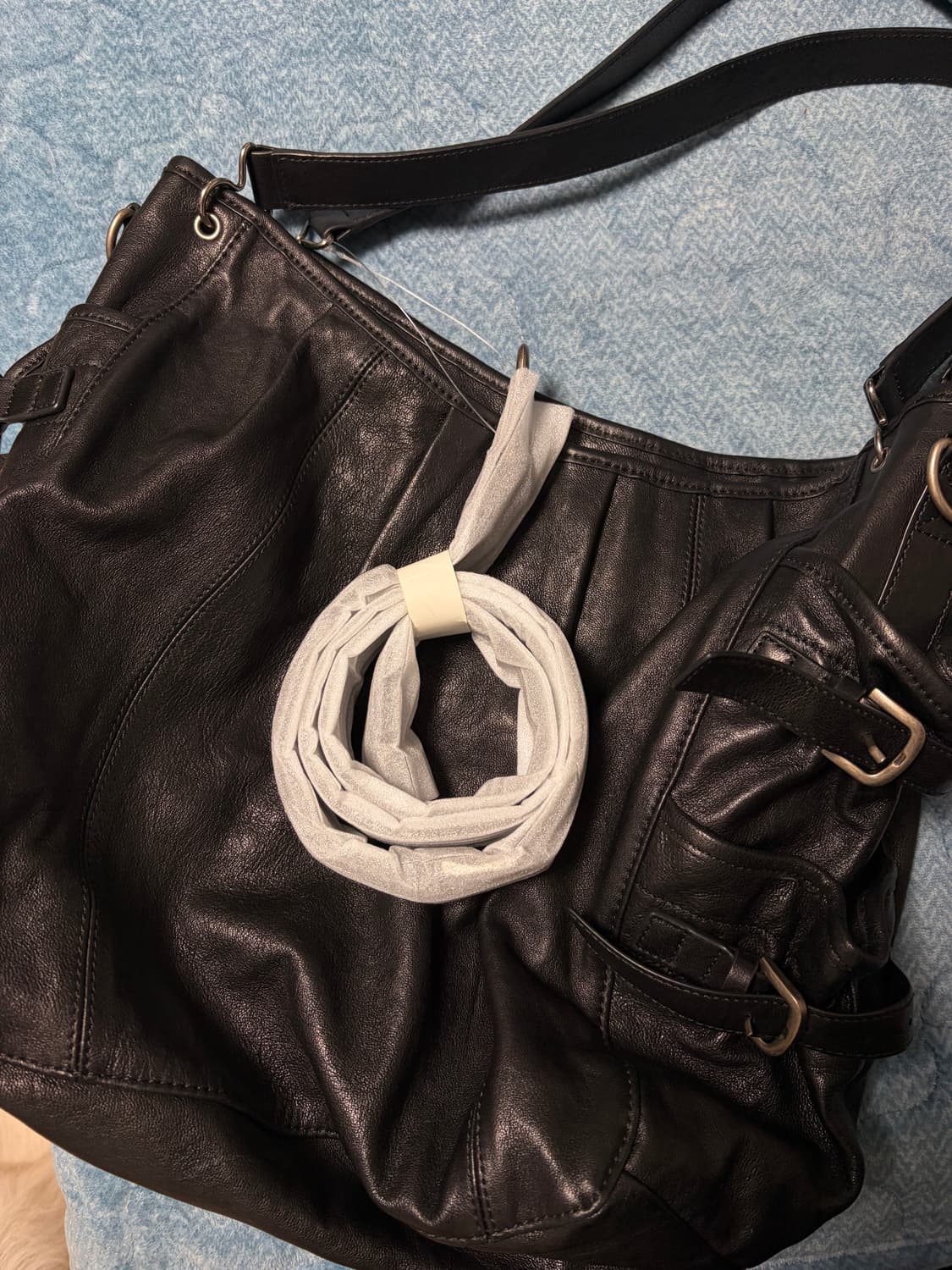 벨리에 달스톤 레더 슬링백 블랙 상품이미지1