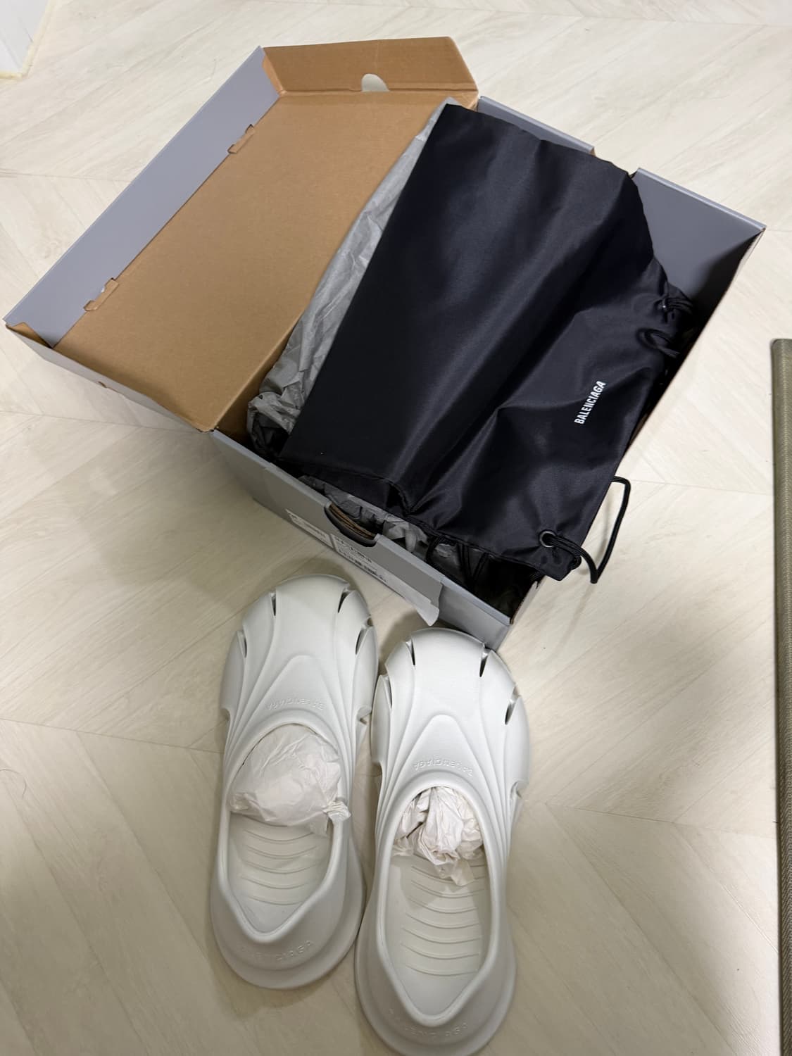 발렌시아가 몰드 클로그 (42) 상품이미지1