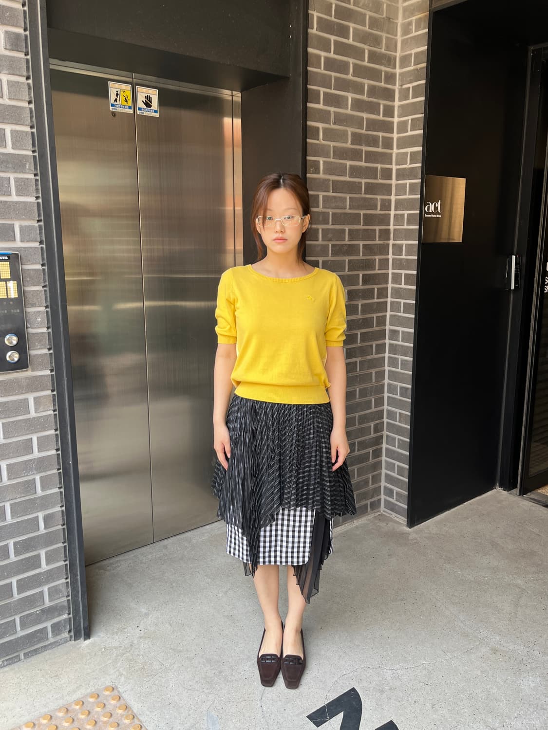 Burberry 버버리 로고 탑 옐로우 상품이미지7