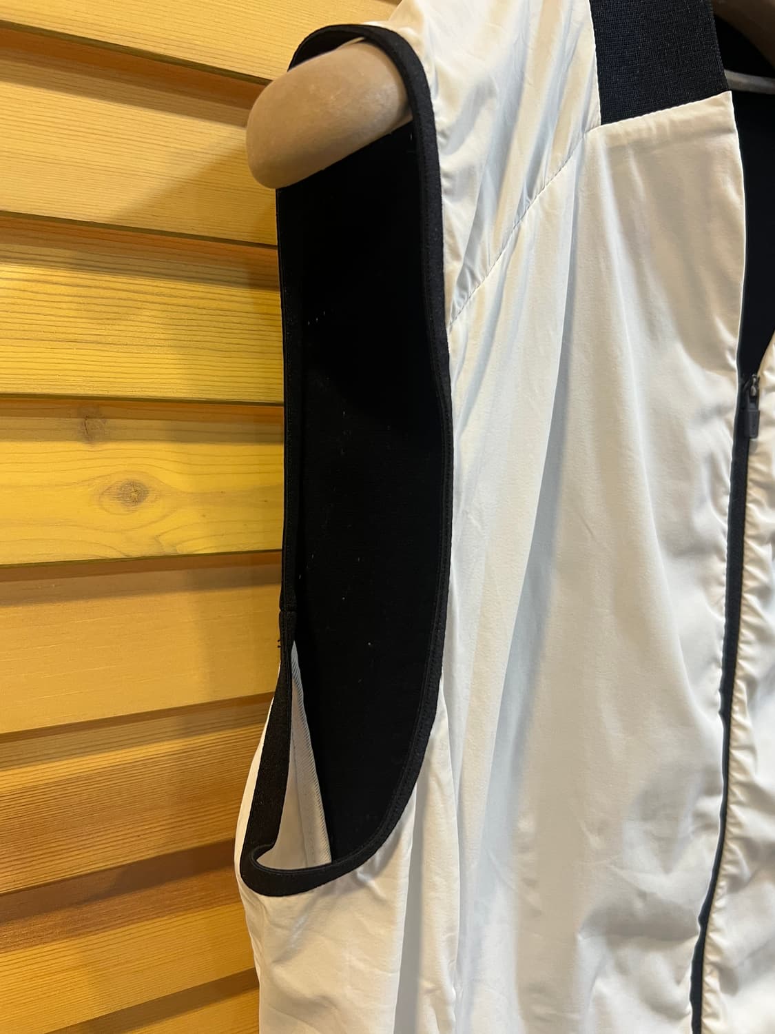 타이틀리스트 여성 아이보리 바람막이조끼 골프조끼 상품이미지4