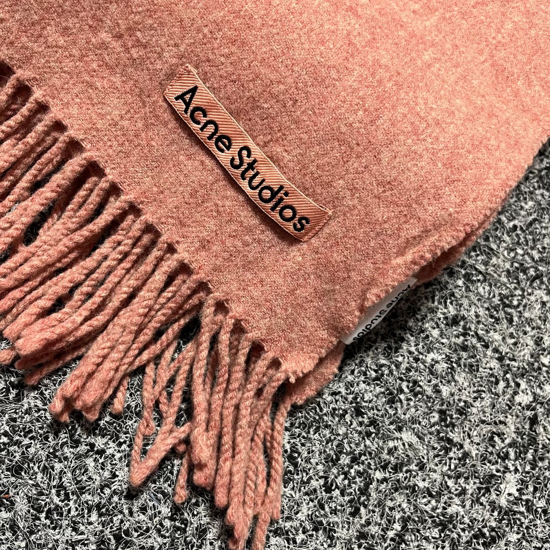 Acne Studios 아크네 스튜디오 울 핑크 머플러 상품이미지2