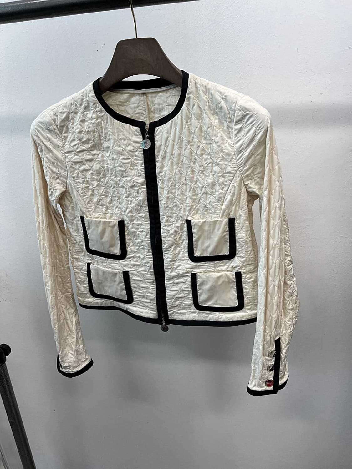 여) 몽클레어 퀼팅 숏자켓  상품이미지1