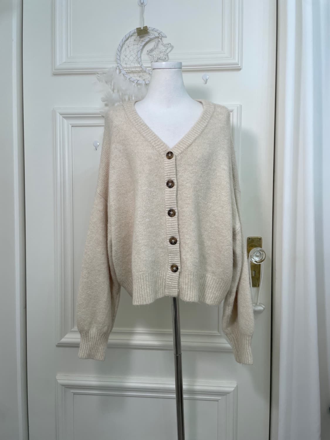 COEN cream beige v-neck soft cardigan 상품이미지1