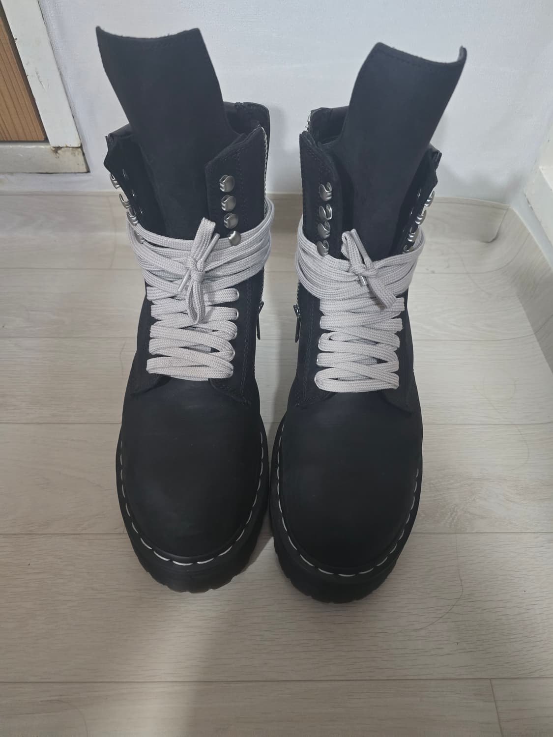 닥터마틴 x 릭오웬스 쿼드 솔 스틸 토 부츠 블랙 상품이미지4