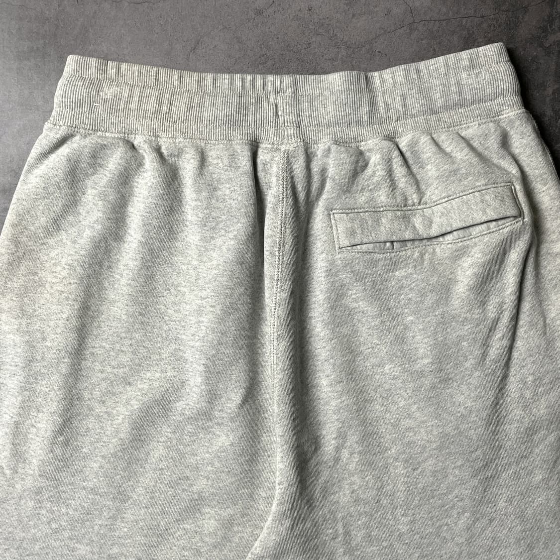 NIKE 나이키 그레이 밴딩 스웨트 하프팬츠 A01165 상품이미지6