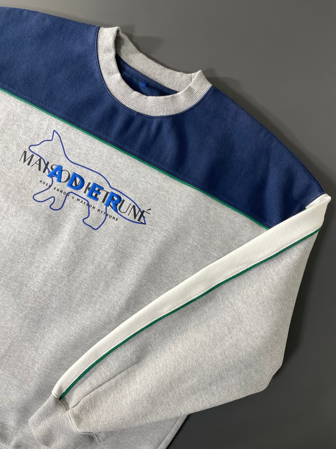 [A1] 아더에러 X 메종 키츠네 레이아웃 맨투맨 스웻셔츠 상품이미지3