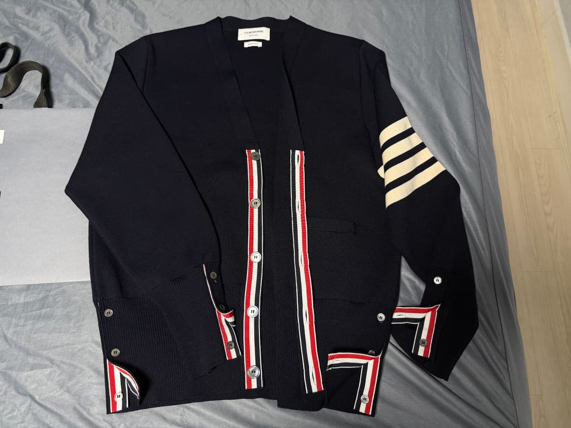 [백화점판] 톰브라운 밀라노스티치 가디건 3사이즈 상품이미지4