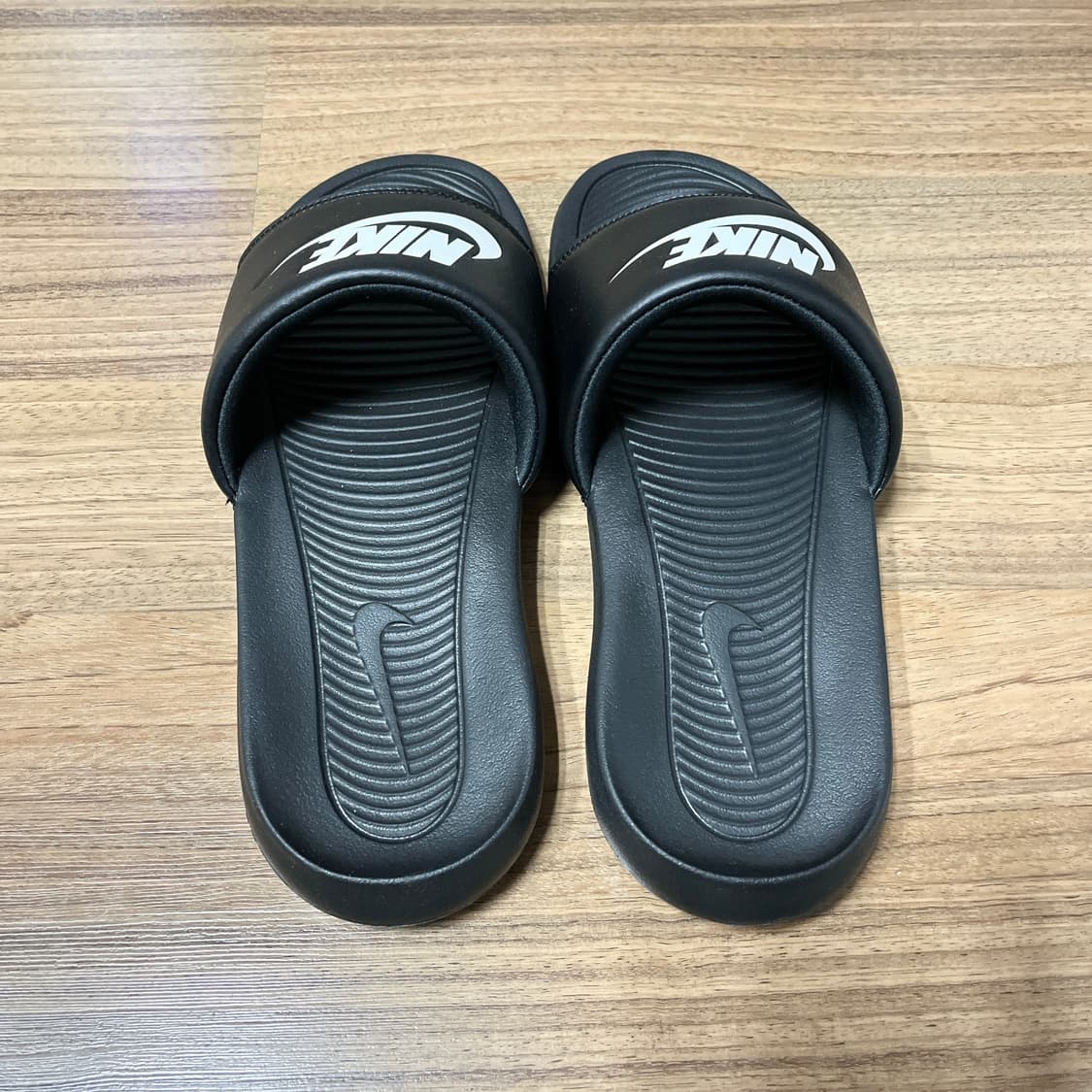 나이키 슬라이드 슬리퍼 블랙 상품이미지4