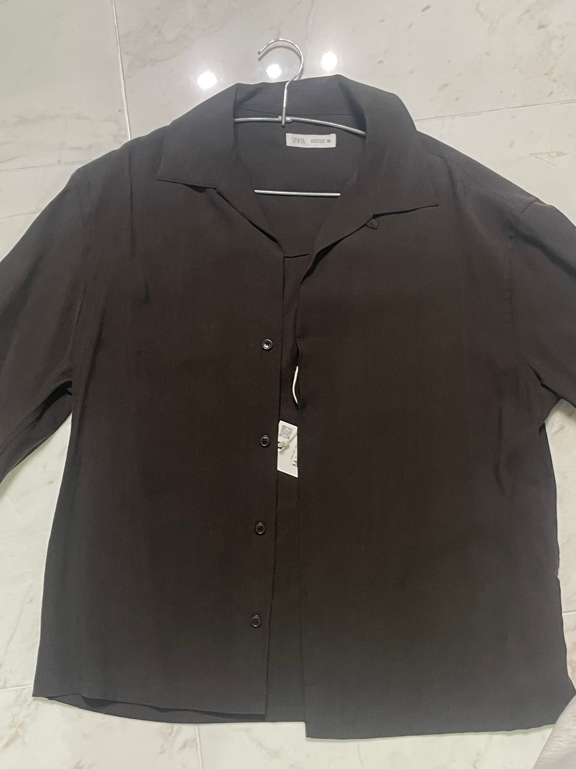 ZARA 남성 반팔 셔츠 새상품 (us.uk한정) M사이즈 다크브라운 상품이미지1