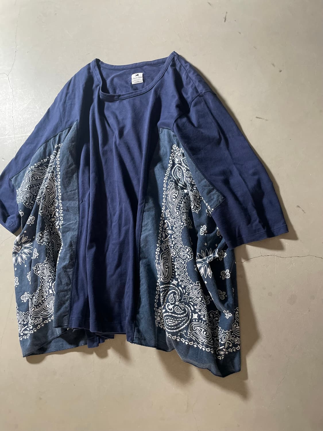 서스콰치패브릭 Bandana Panel T-shirt 상품이미지2