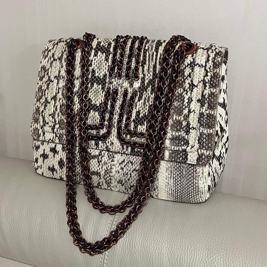 랑방 파이톤 뱀가죽 숄더백 상품이미지2