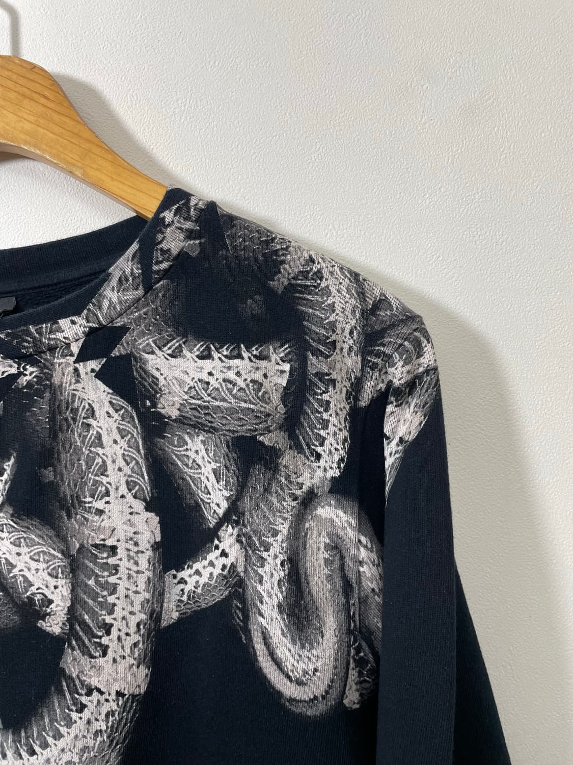 마르셀로불론 스네이크 맨투맨 XXS - M6 상품이미지3