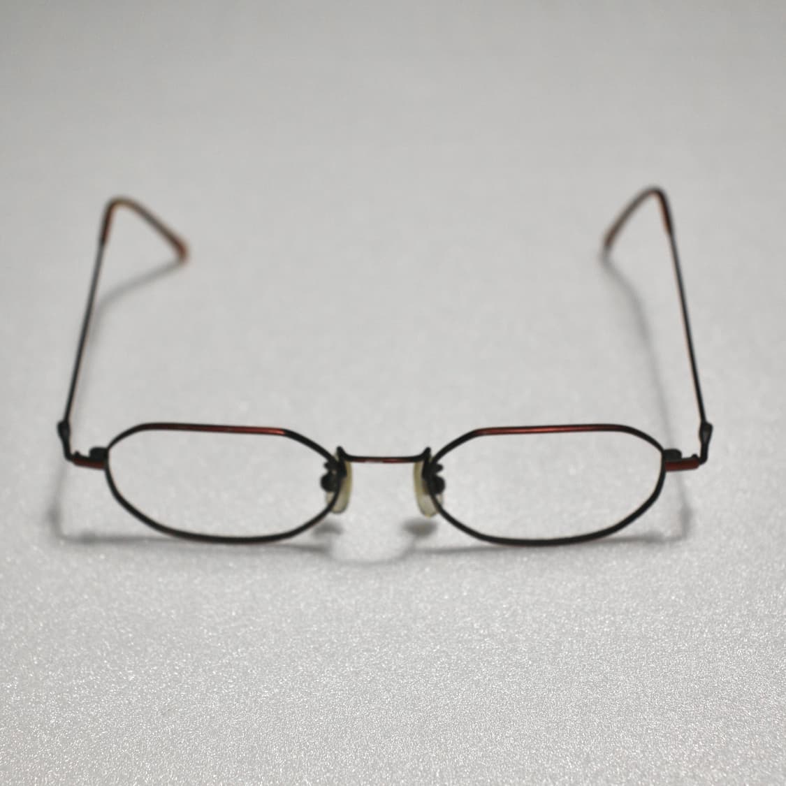 검붉은색 얇은 테 안경 상품이미지4
