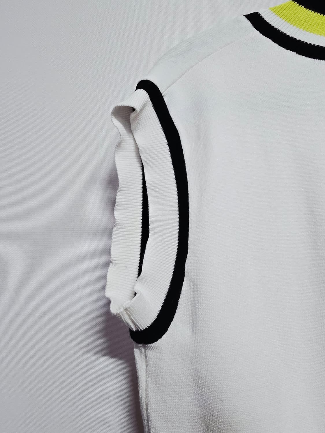 에고이스트 화이트 V넥 니트 조끼 상품이미지6