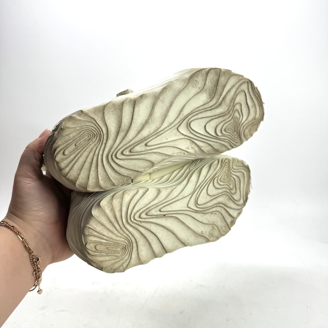 255) 마더 그라운드 누룩 벨크로 스니커즈 상품이미지5