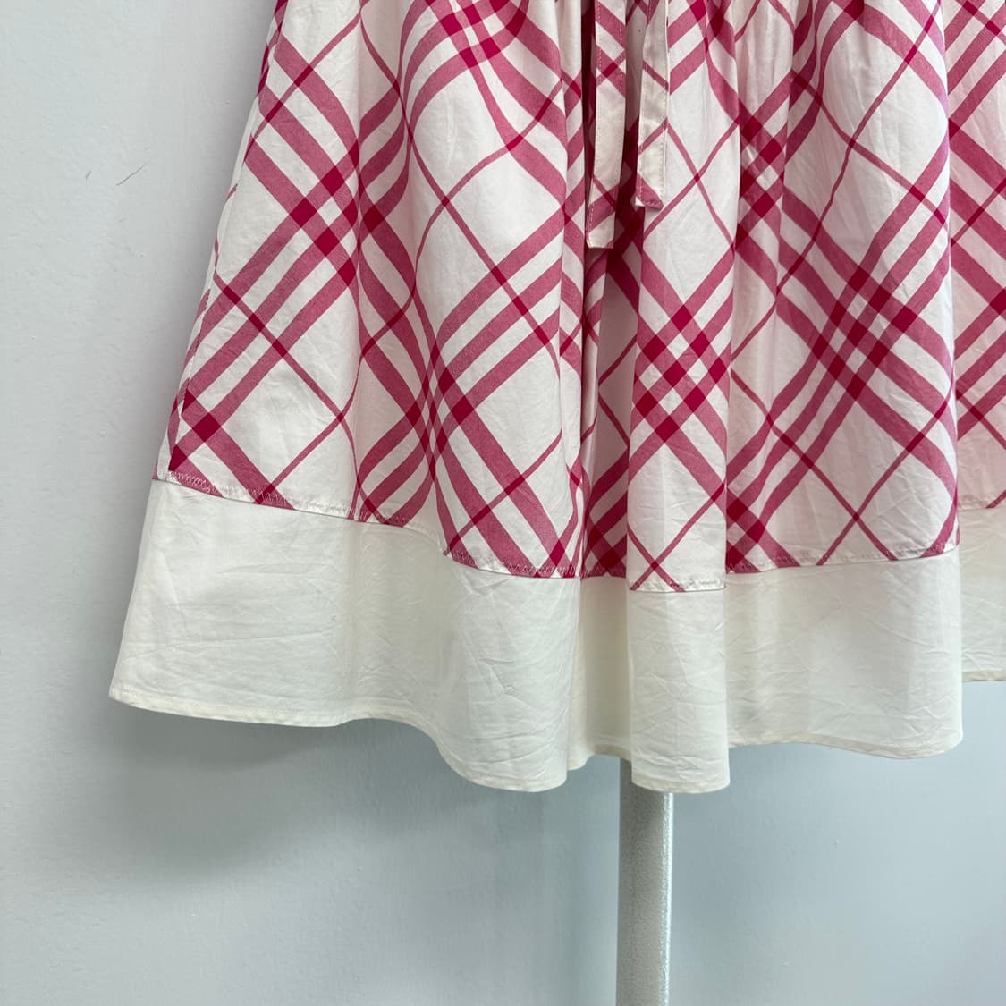 버버리 레드 체크 플레어 스커트 상품이미지4