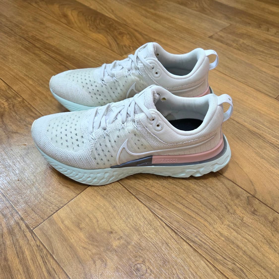 나이키 리액트 인피니티 런 플라이니트 상품이미지1