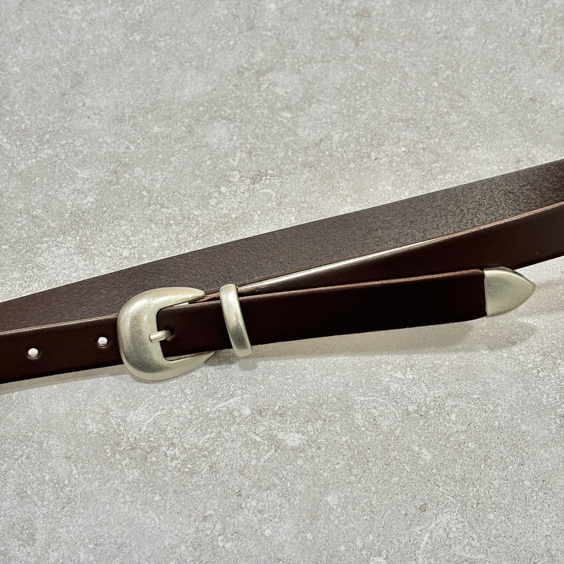 Oribell 라운드 볼드 버클 이탈리아 소가죽 웨스턴 벨트 브라운 상품이미지1