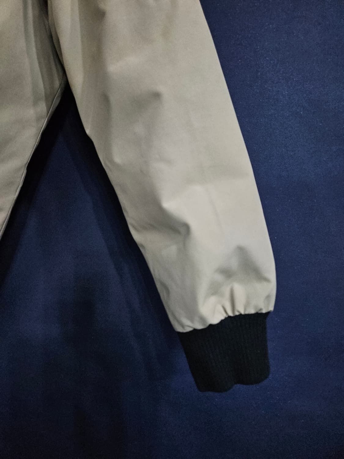 밀레 베이지컬러 남성 105 덕다운 숏패딩  상품이미지5