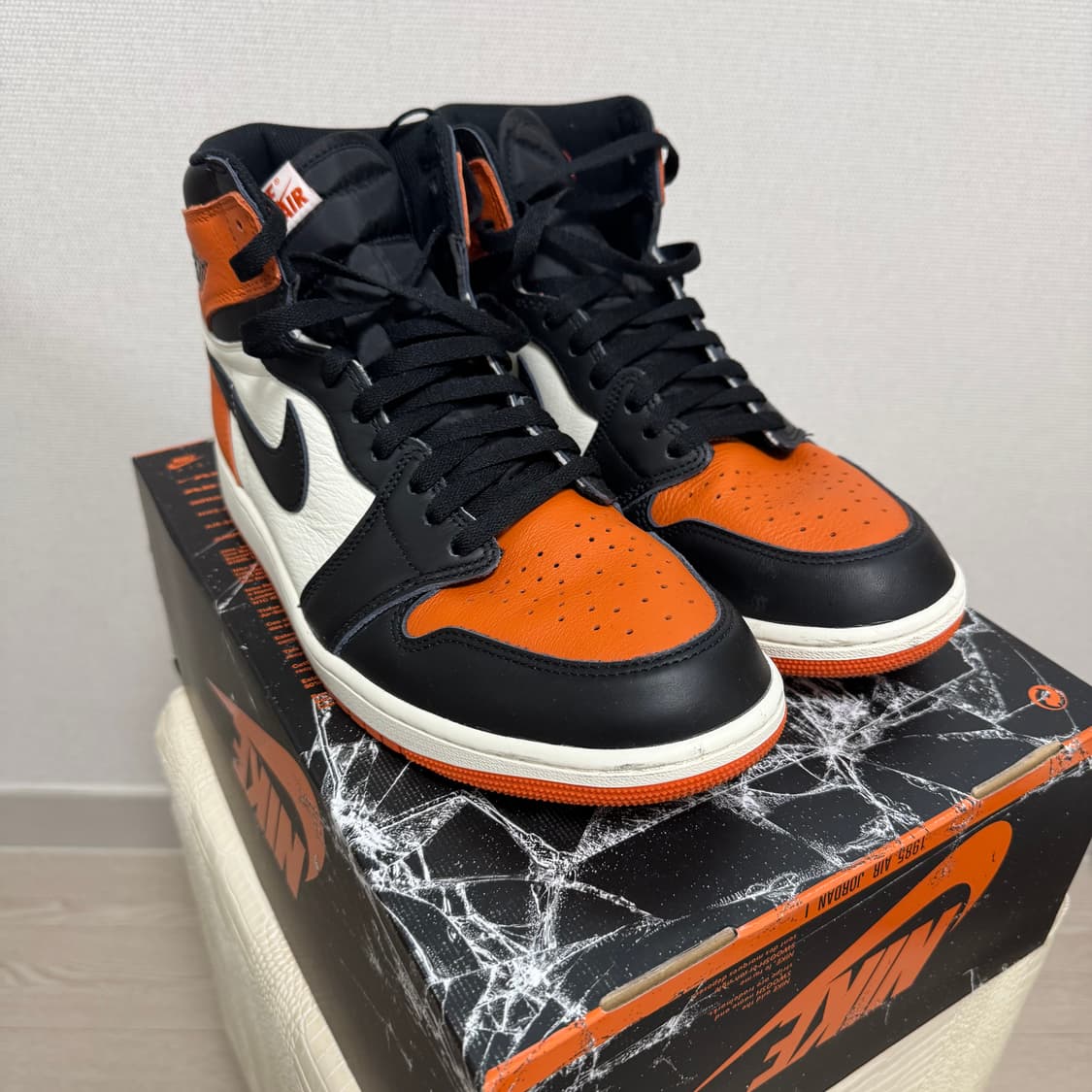 (295) 조던1하이 쉐터드백보드 2025 상품이미지3