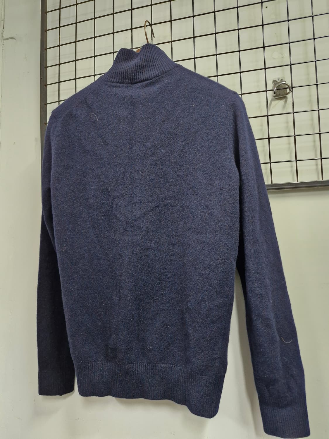 100L 라코스테 반집업 모 니트. 상품이미지8