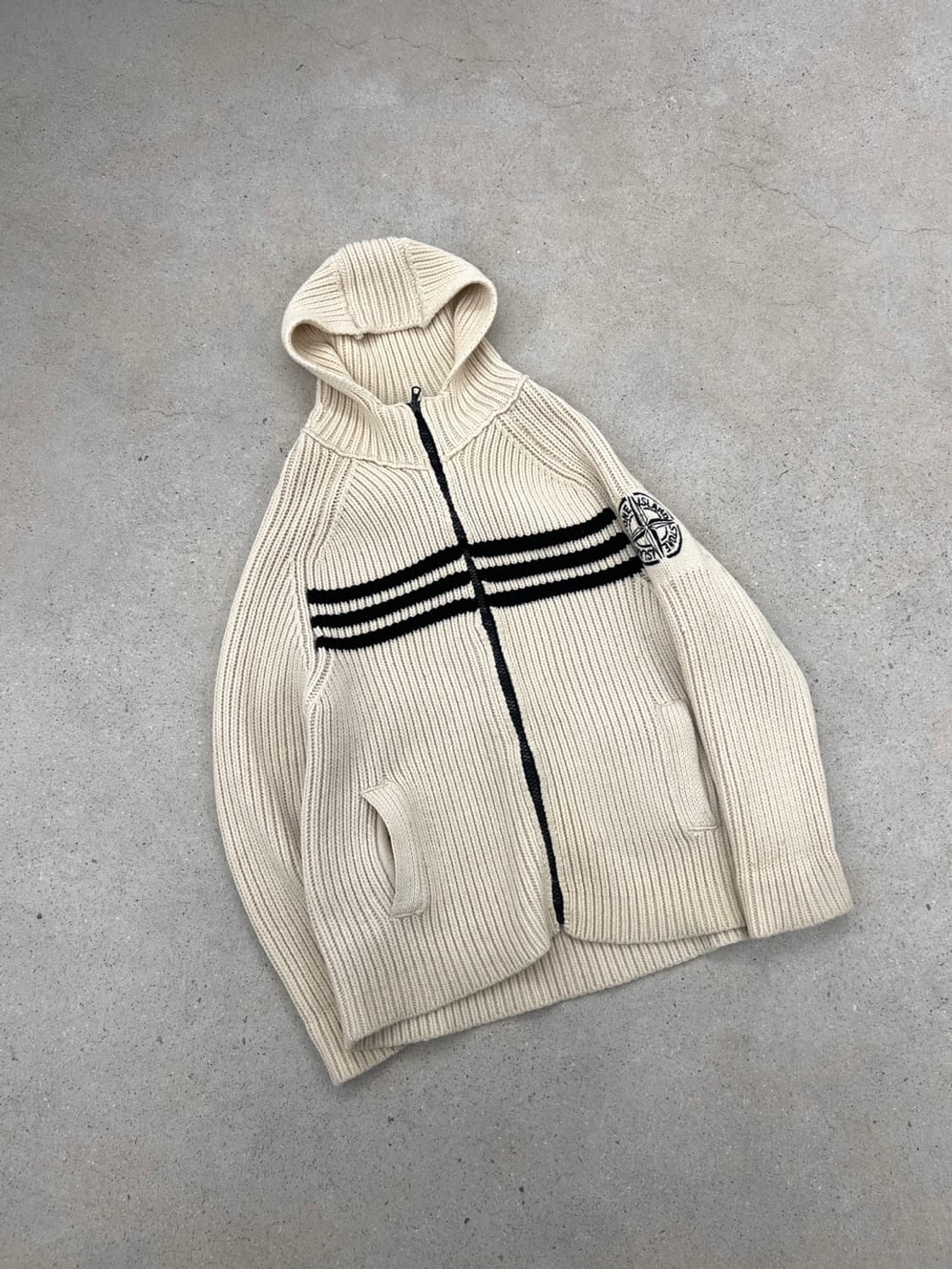 스톤아일랜드 00s 자수 로고 헤비울 니트 후드집업 상품이미지4