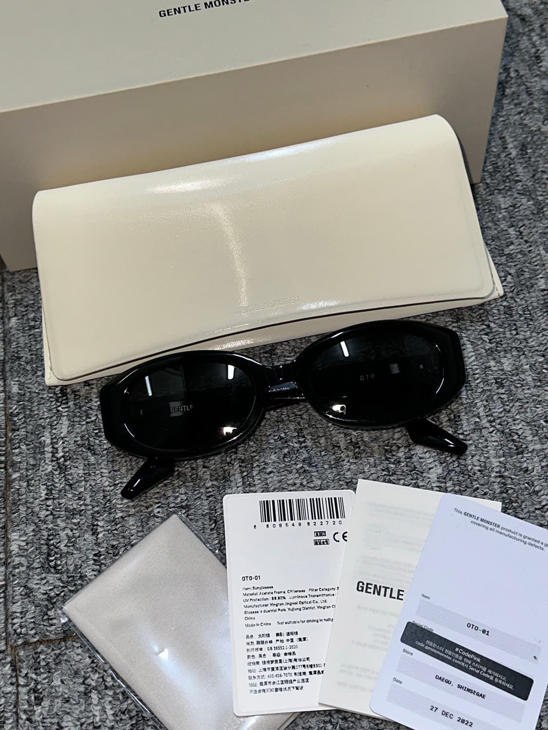 젠틀몬스터 oto 01 오토 01 블랙 선글라스 상품이미지3