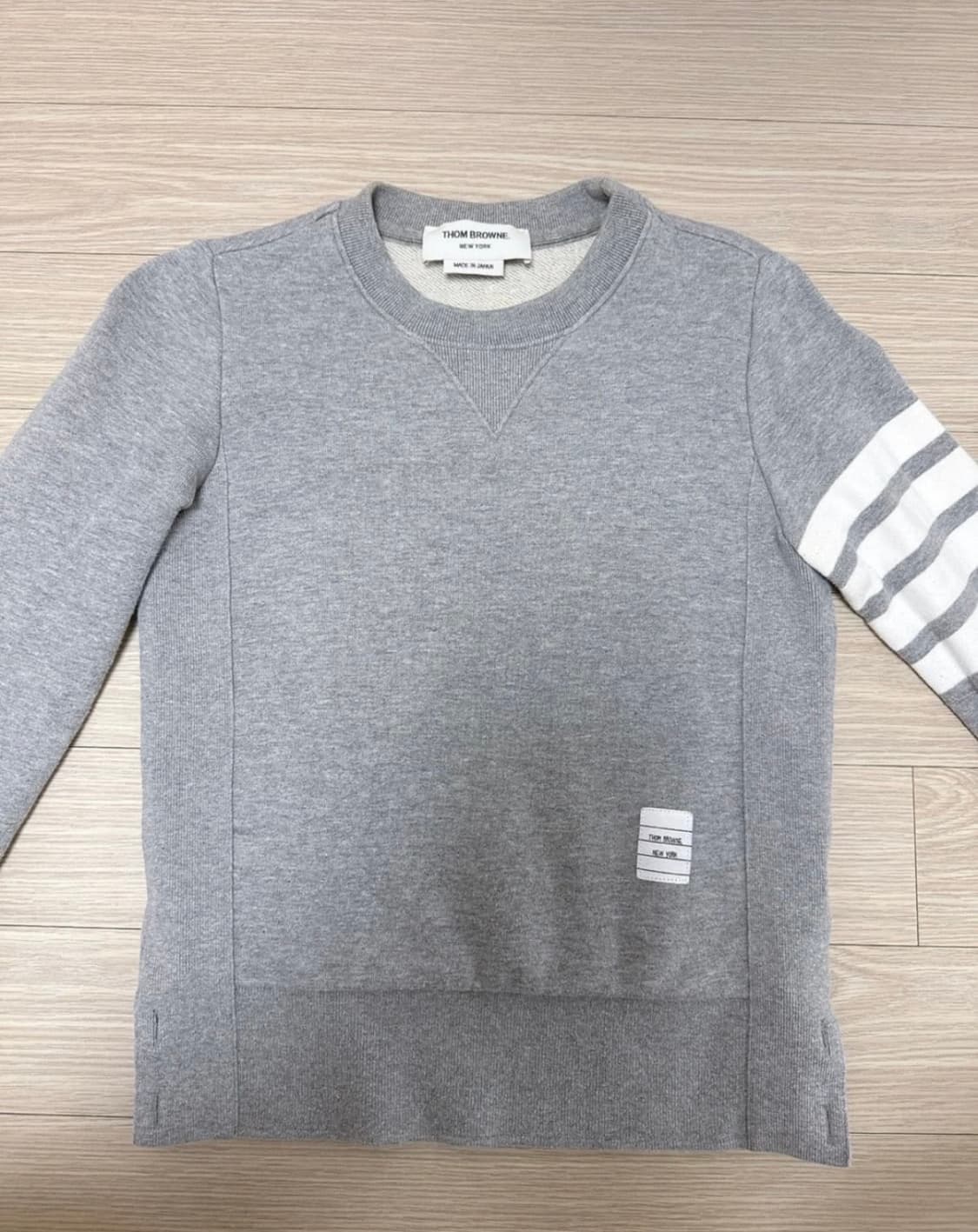 톰브라운 맨투맨  상품이미지1