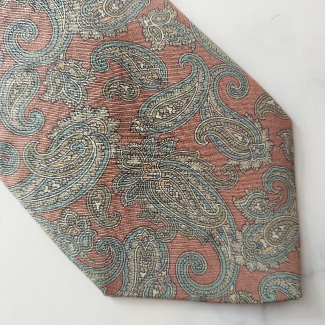 디올 실크 브라운 페이즐리 패턴 넥타이 9.1cm A+등급 K1746
 상품이미지8