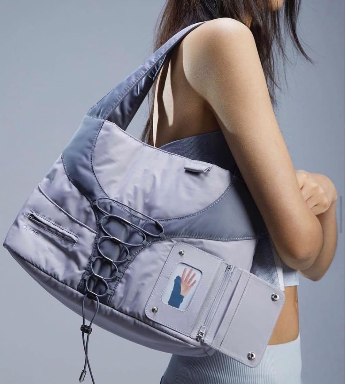 (단종) ojos 월렛쇼퍼미들백 라이트 그레이 상품이미지1