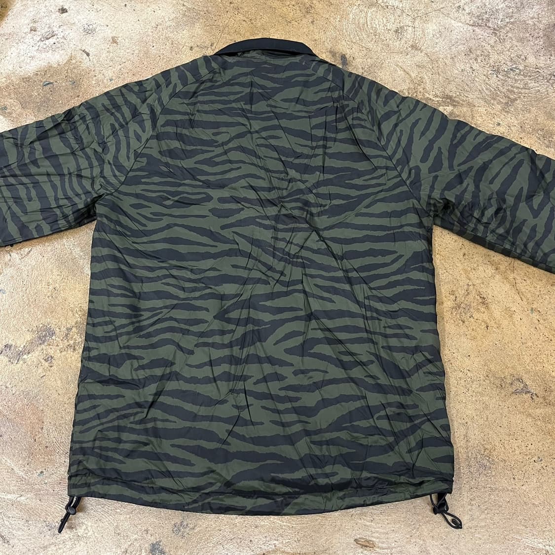 아디다스 밀리터리 카모 카키 블랙 양면 리버시블 바람막이 100 상품이미지6