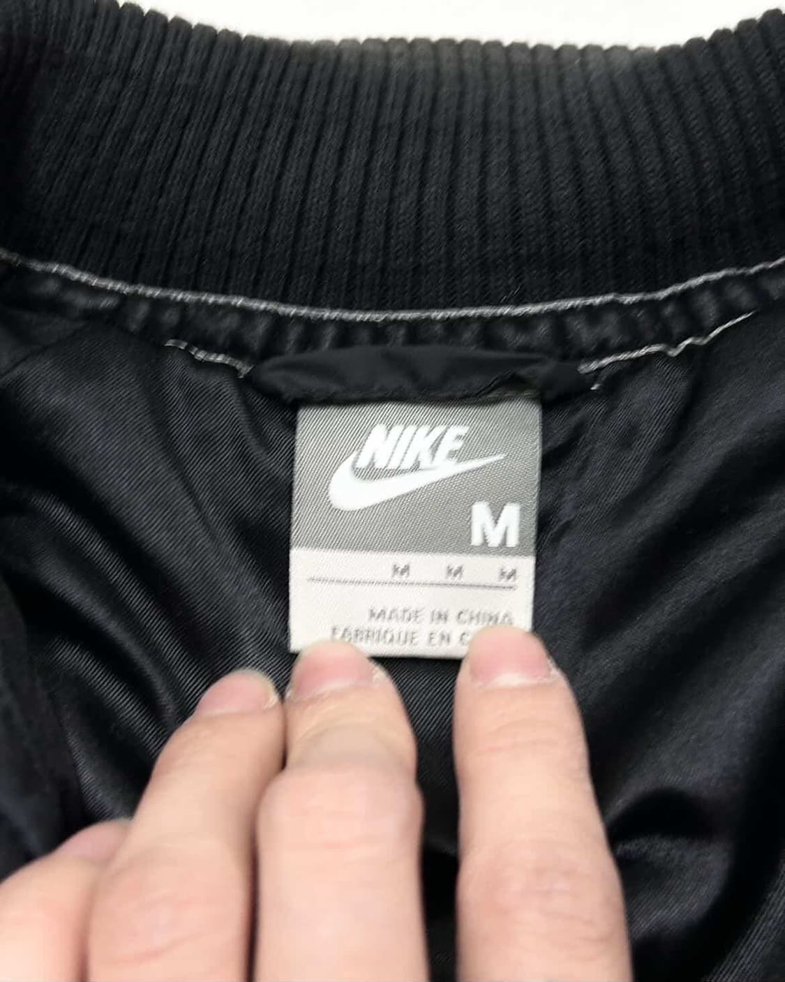 나이키 자수로고 블랙 누빔자켓 상품이미지8