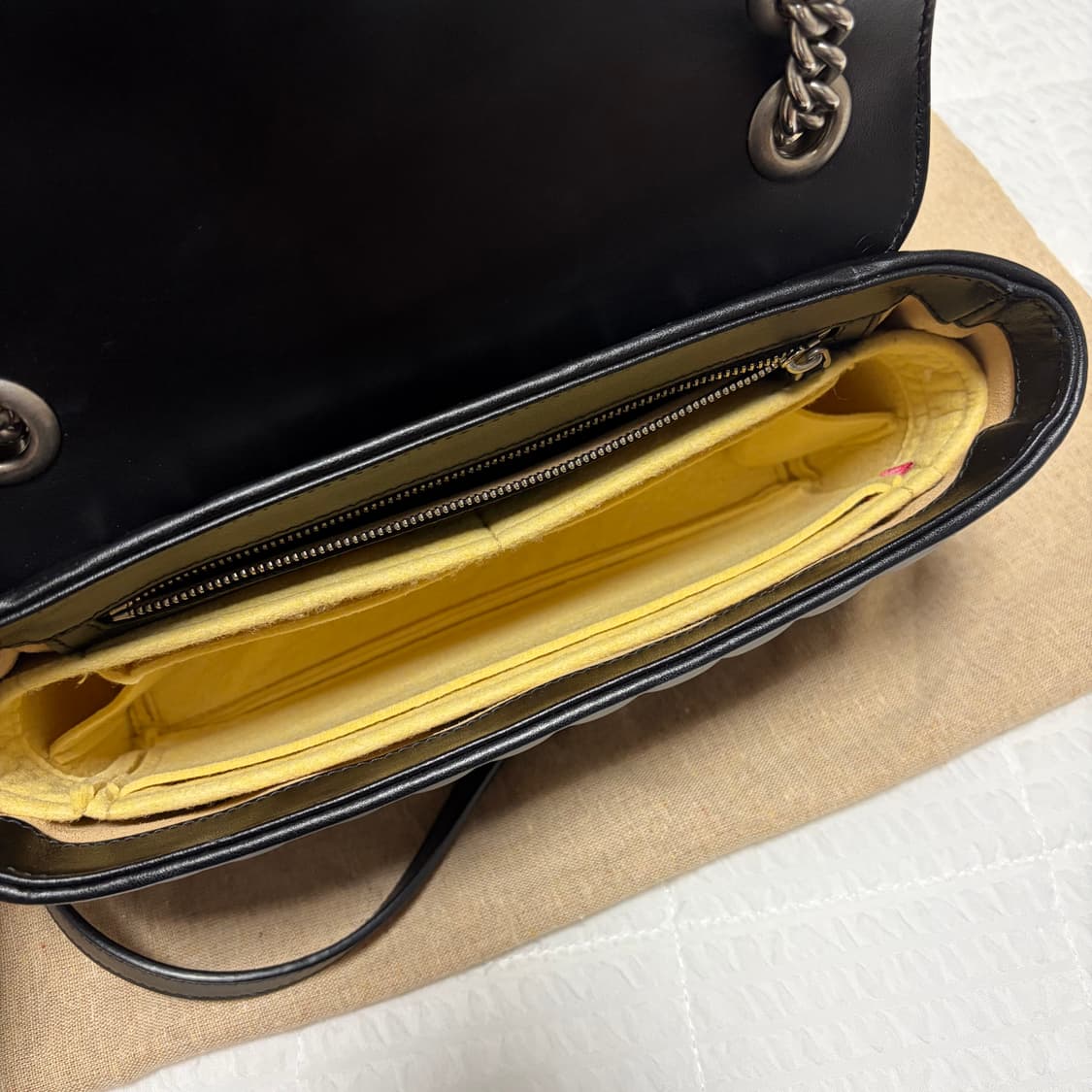 구찌 GG 마몽 스몰 숄더백 은장 상품이미지8