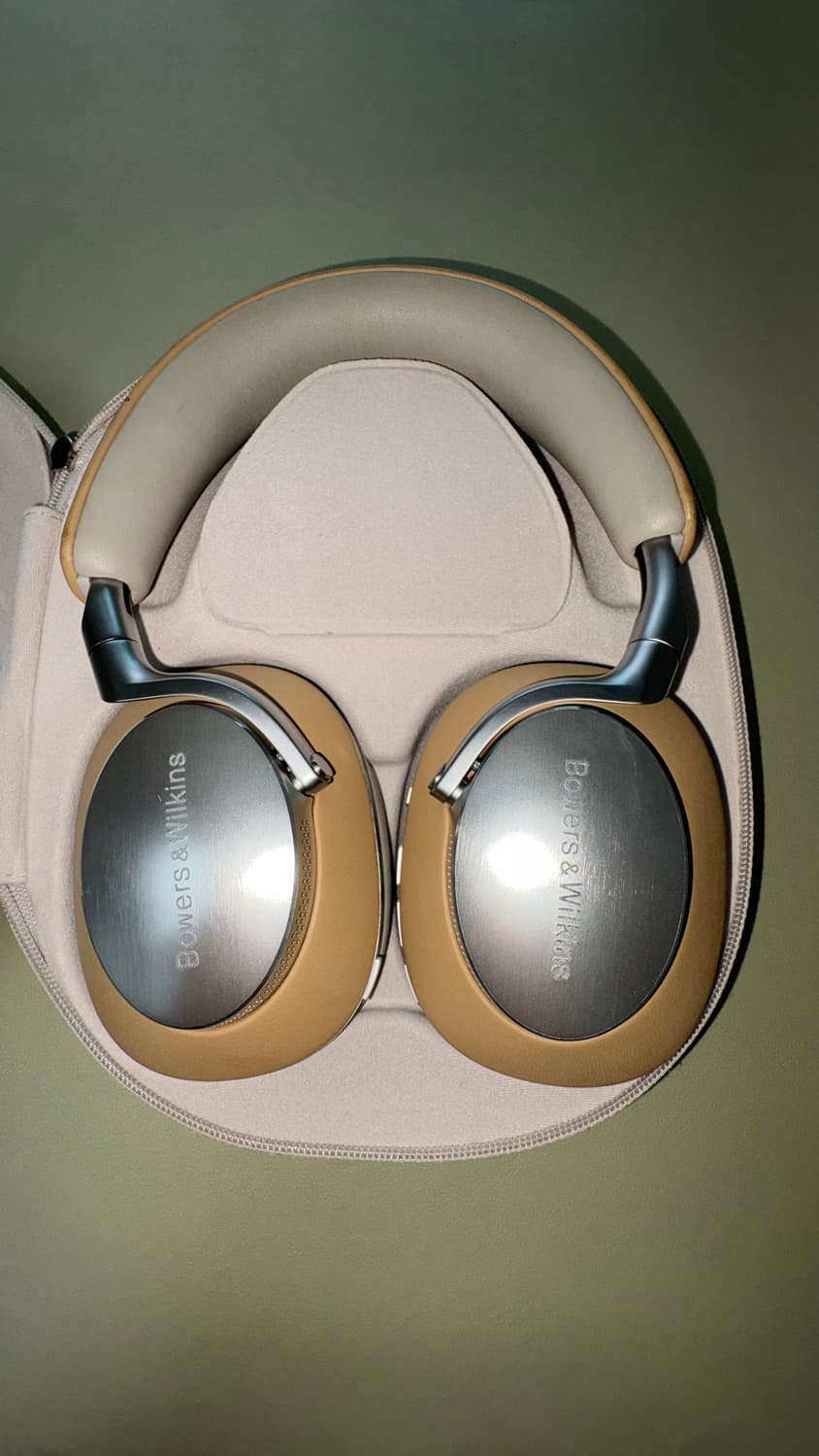 Bowers & Wilkins 바워앤윌킨스 PX8 헤드폰  상품이미지2