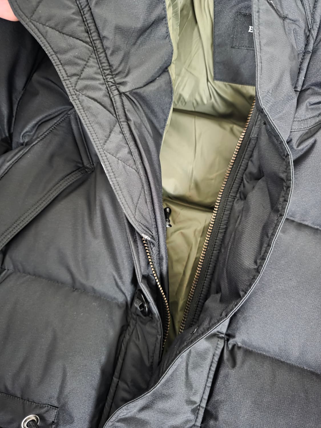 이스트로그 유틸리티 패딩 24FW 블랙 상품이미지6