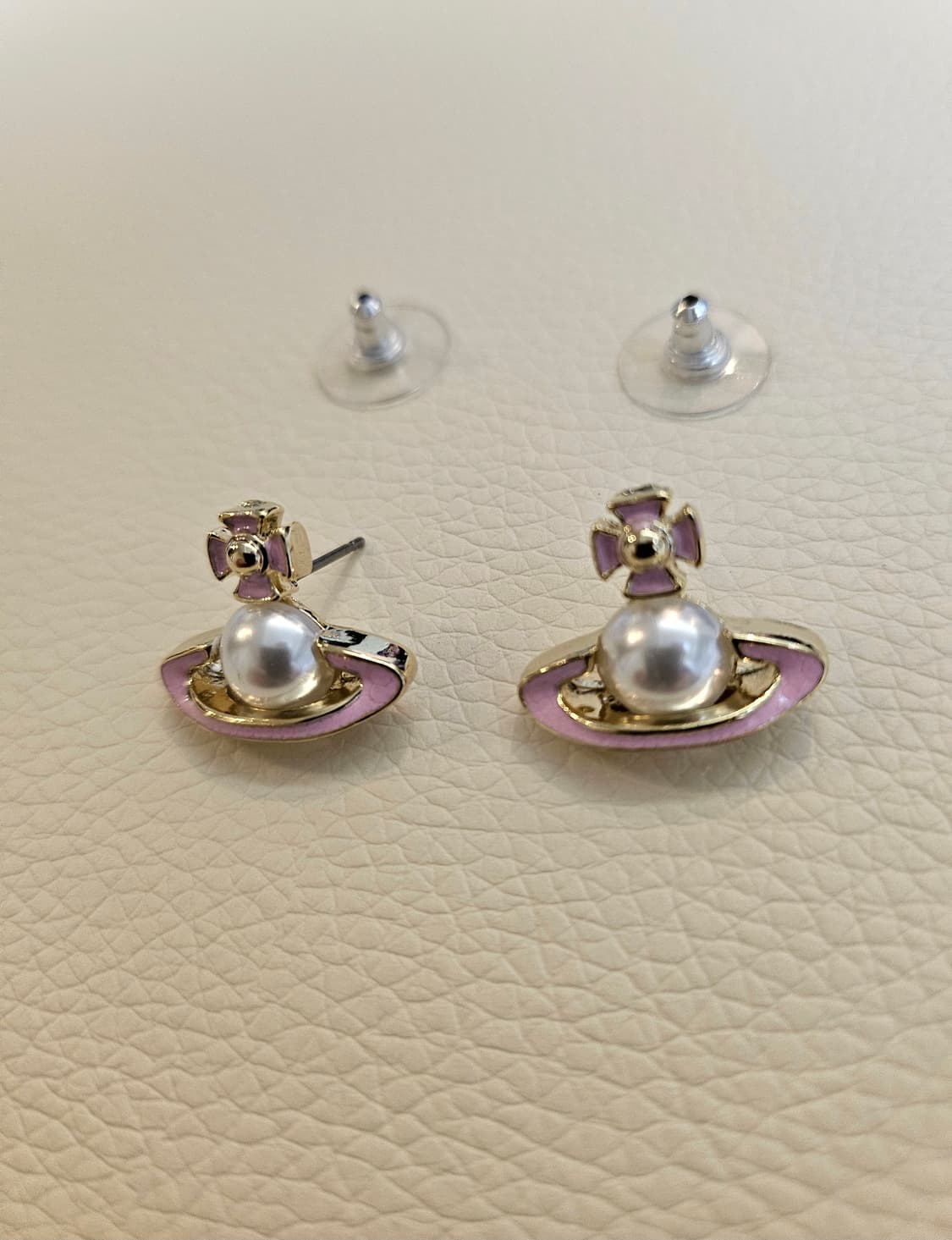 비비안웨스트우드 업사이클링 진주 핑크우주선 귀걸이 상품이미지4