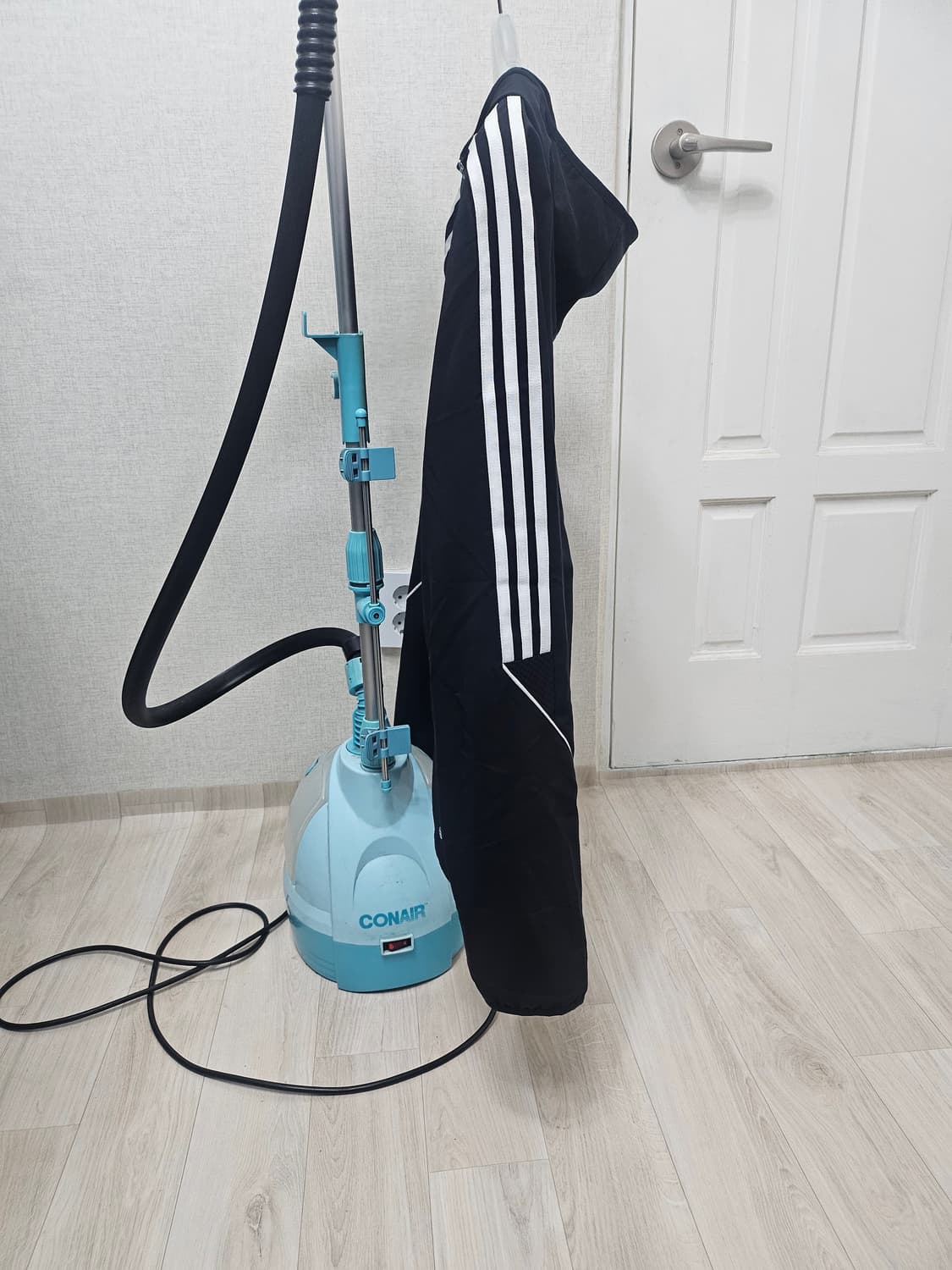 (95~100)M ☆초대장급☆ 아디다스 에센셜 [검흰]  우븐 바람막이 상품이미지4