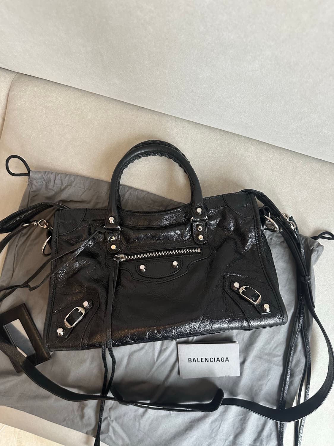 [A+ 정품] 발렌시아가 시티 모터백 스몰 블랙 상품이미지1