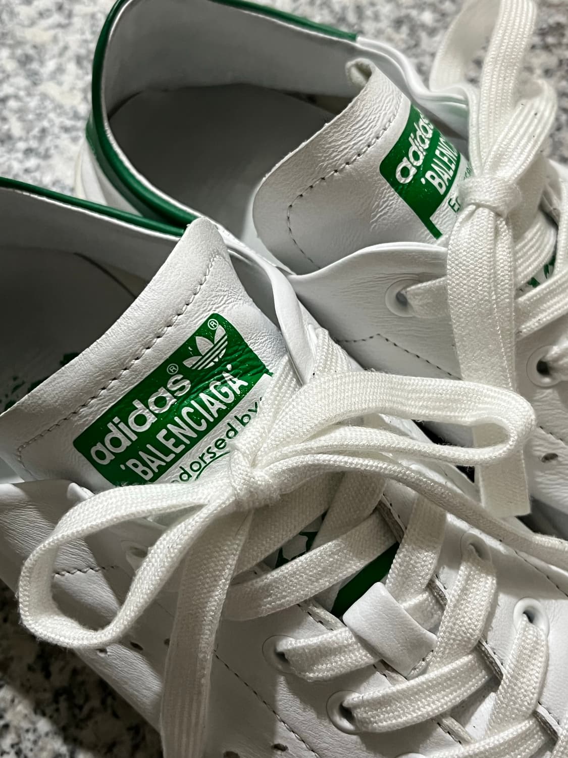 발렌시아가 x 아디다스 스탠 스미스 코어 화이트 그린 상품이미지5